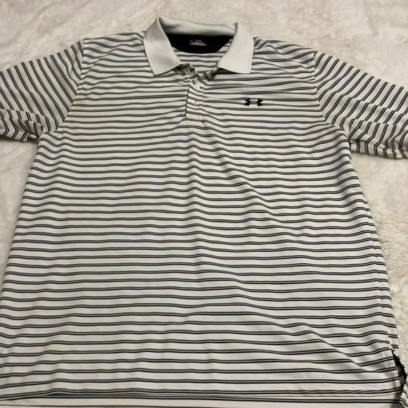 3 men’s Under Armour polos - Picture 2 of 4